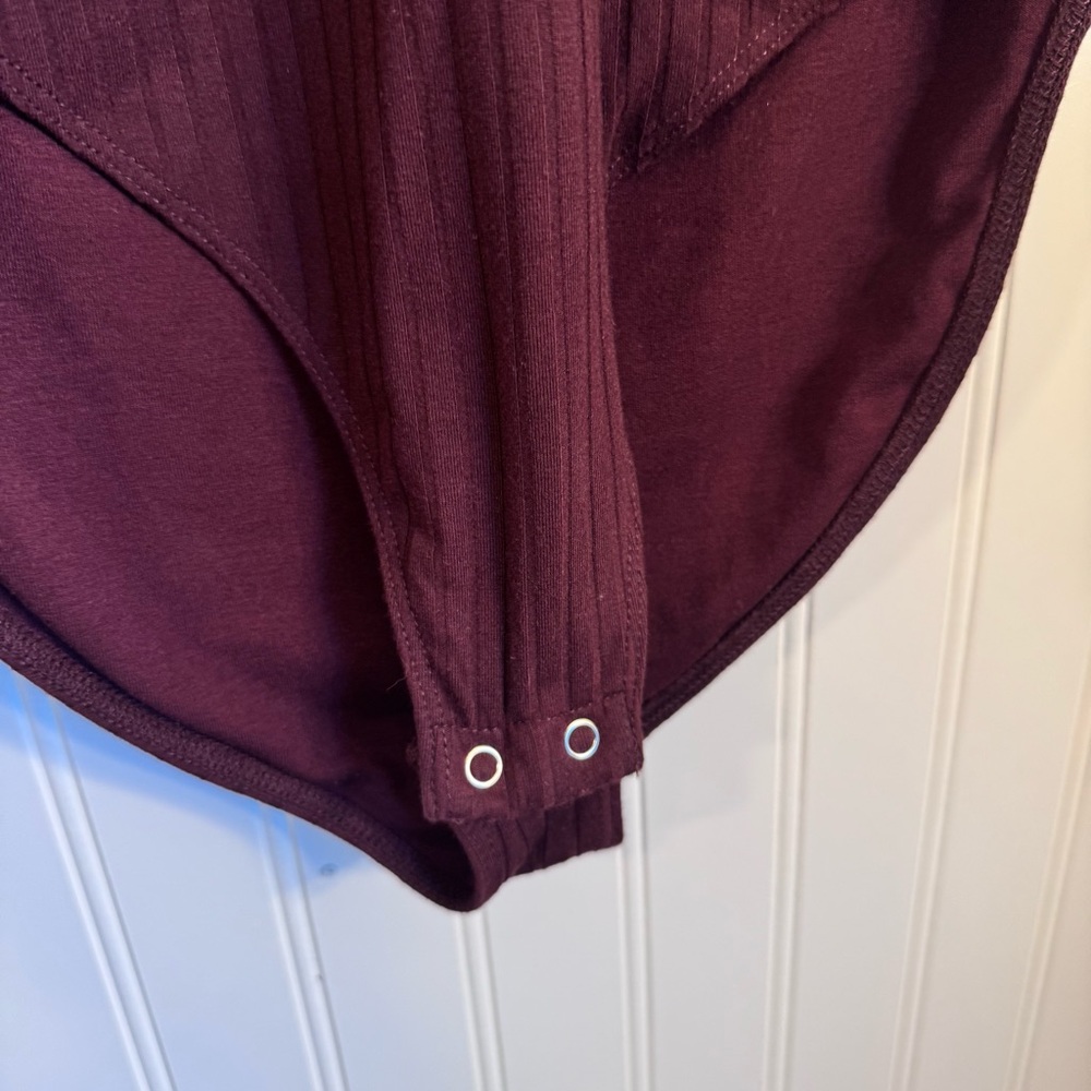 Good American Burgundy Ribbed Button Down  Long Sleeve Bodysuit Size Small - Picture 5 of 12